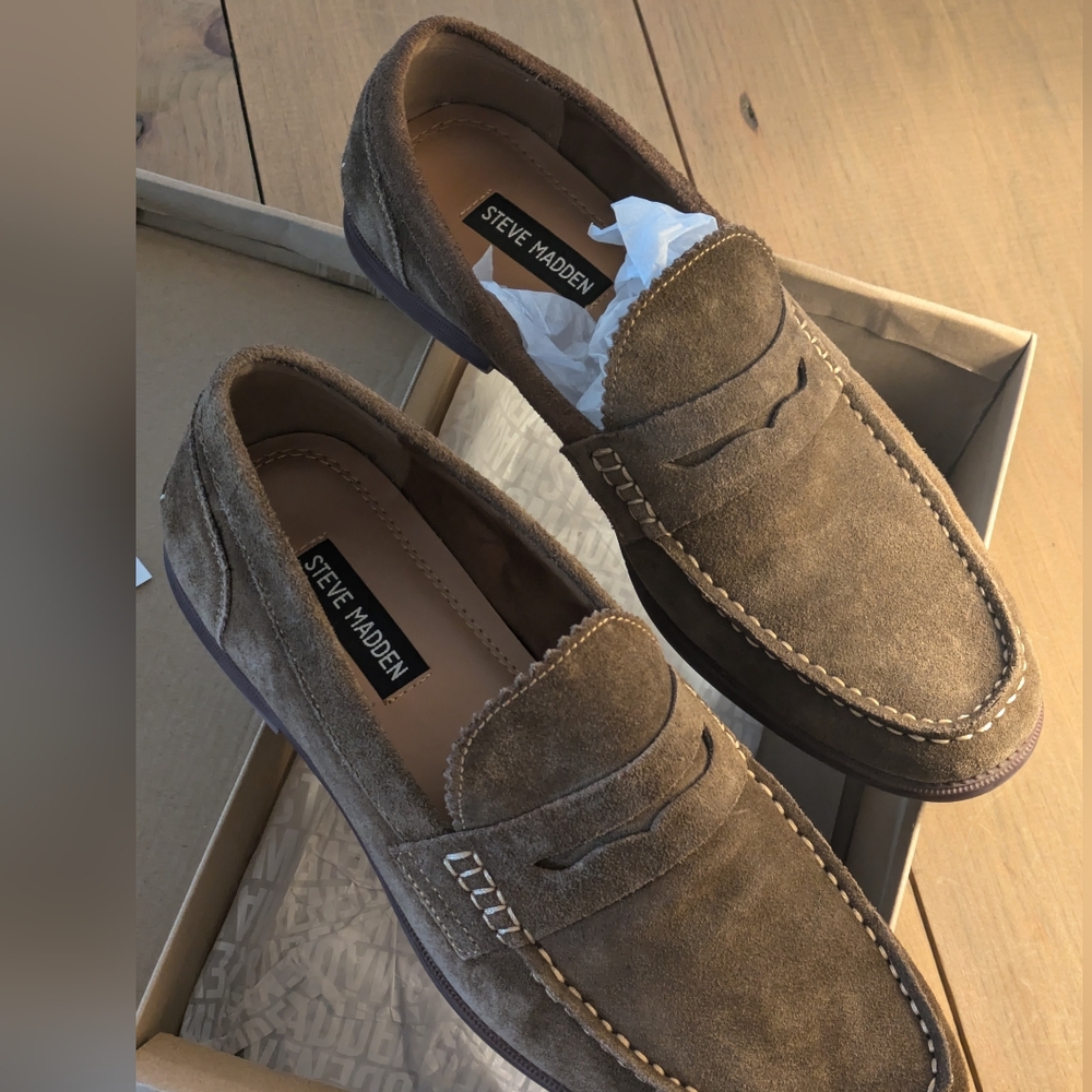 Steve Madden Men's Ramsee Tobacco Brown Like New Slip-on Suede Loafers in 10.5